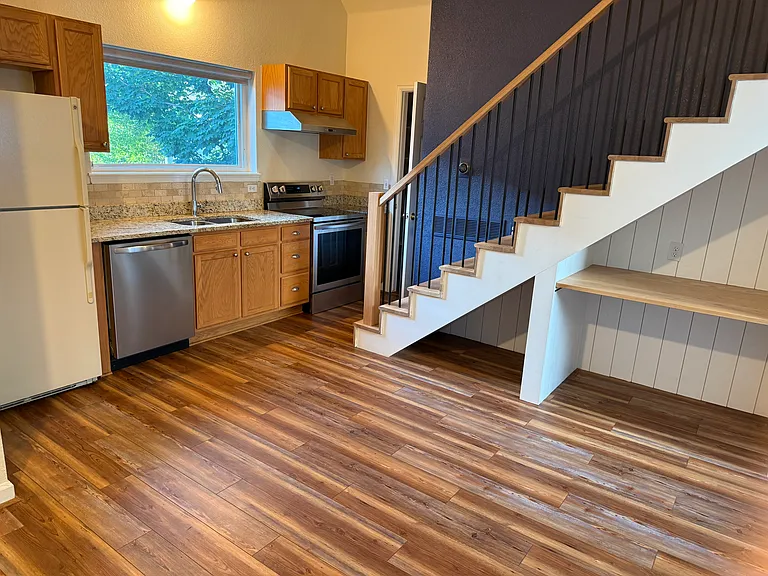 223 Maggie St #B — Photo 6