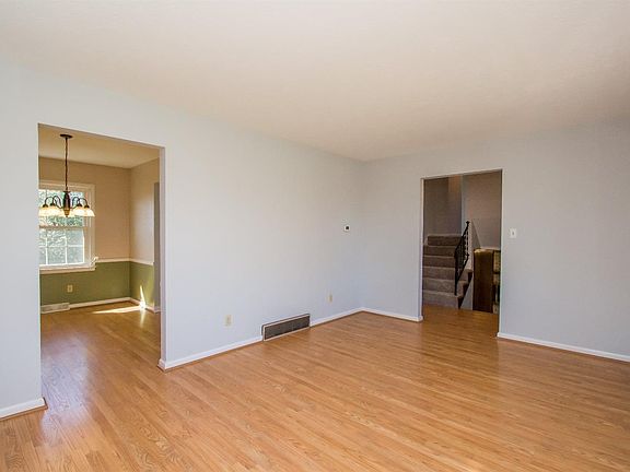 5th image of 512 Cricklewood Dr