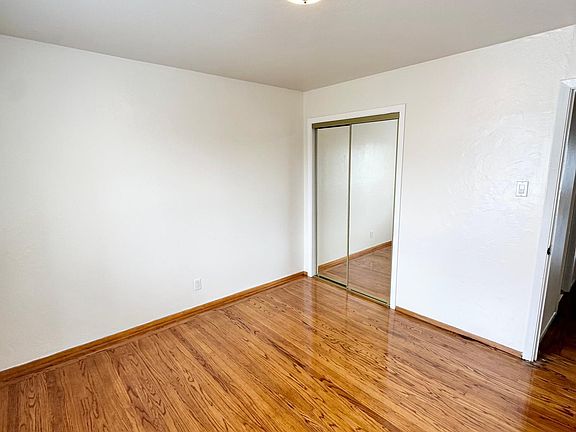 4th image of 3612 Lawton St #11