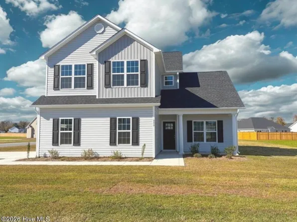 800 Calebs Creek Court, Maysville, NC 28555