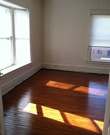 2nd image of 1100 Clarkson St APT 5
