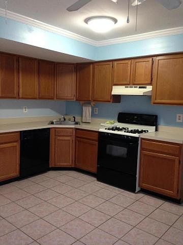 2nd image of 1082 Sawmill Rd