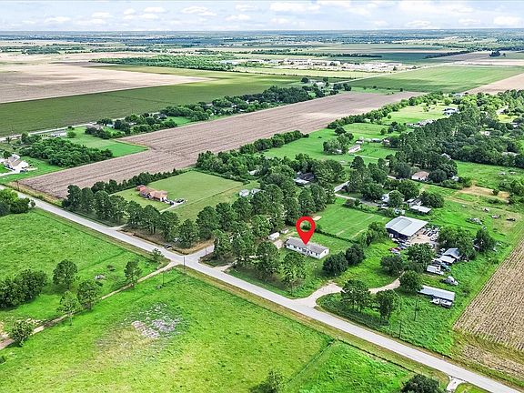 3rd image of 1715 Meyer Rd