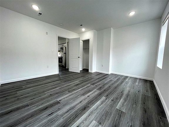 4th image of 1215 S 13th St #2