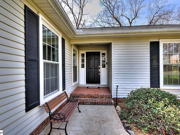 5th image of 206 Stone Ridge Rd