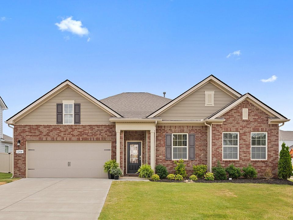 1st image of 1204 Black Oak Dr