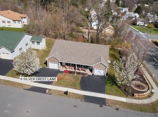 8 Silver Crest Ln #8, Greenfield, MA 01301