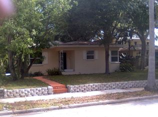 428 Woodlawn Ave, Belleair, FL 33756