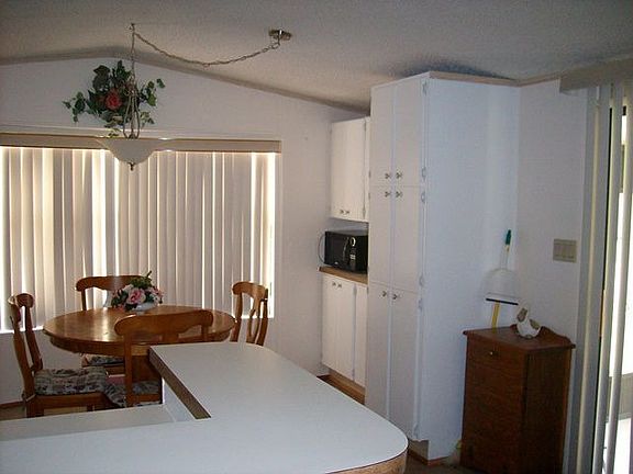 4th image of 6 Topaz Dr