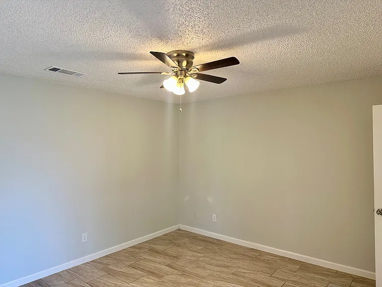 1307 Barbara Dr #B — Photo 15
