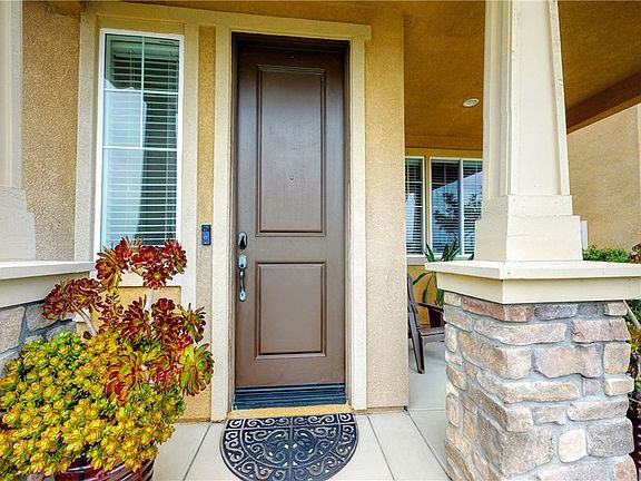 5th image of 3571 Kings Canyon Dr