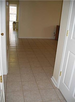 4th image of 3622 Meadowdale Dr