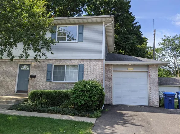 1333 Oakwood Ave #1333, Dekalb, IL 60115