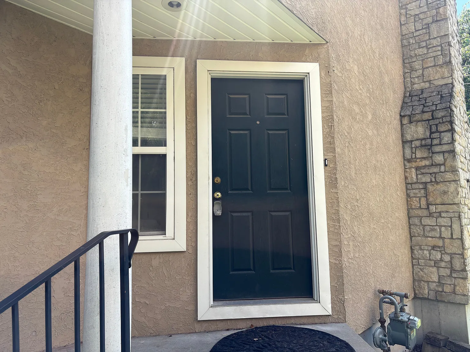 4 bed, 4.0 bath, 1750 sqft, $2,750 — Photo 2