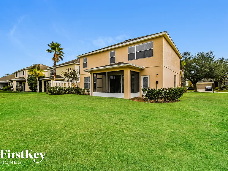 8327 Highgate Dr — Photo 15