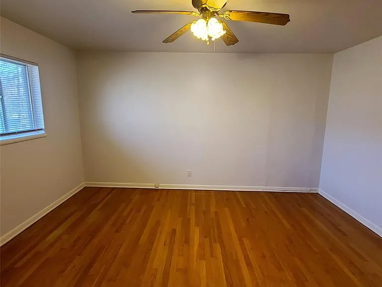 4916 Worth St #4 — Photo 10
