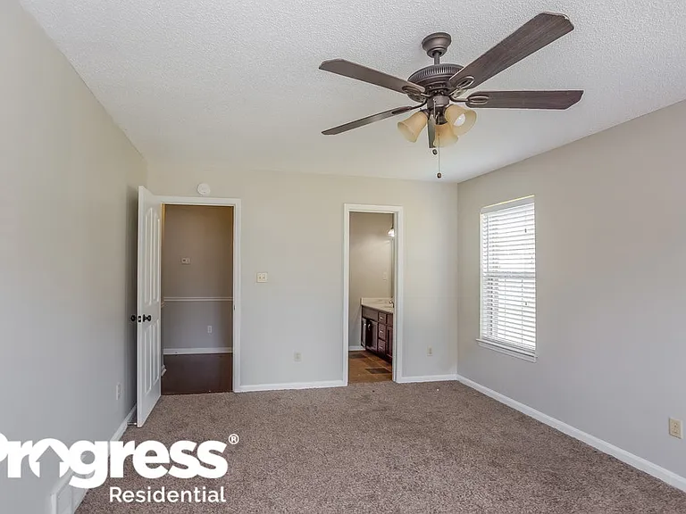 1862 Towson Ln — Photo 10