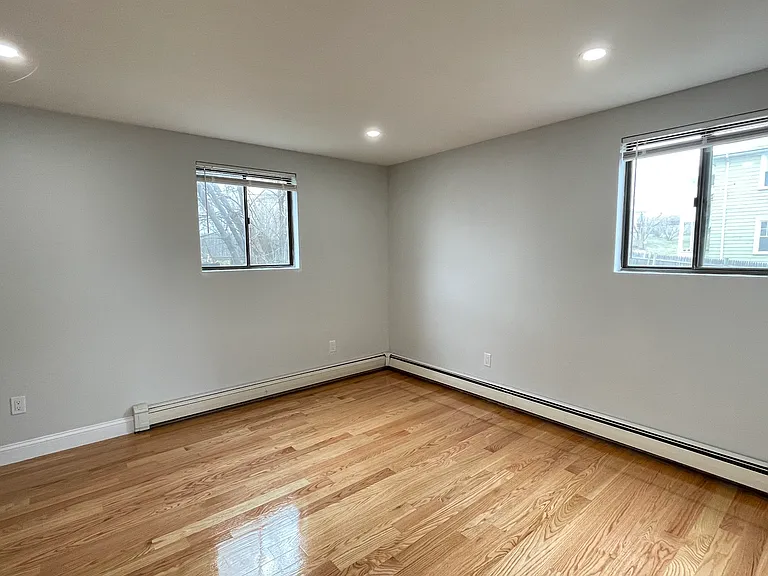 23 Claremont Ave #E — Photo 11