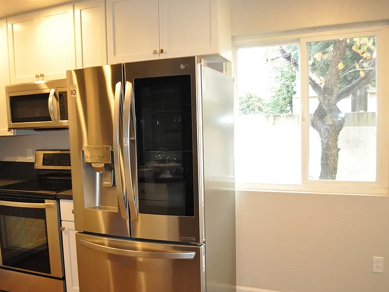 Spacious 2 bedroom, 1 bath Apartments Your New Home in the Heart of El Cajon — Photo 32