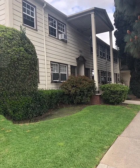 10385 W Olympic Blvd — Photo 2
