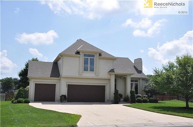 1st image of 452 NE Lakes Edge Dr