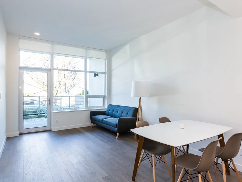 1 bed, 557 sqft, $2,400 — Photo 3