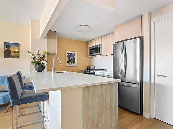 2nd image of 171 W 131st St APT 511