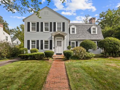 302 Quaker Lane North, West Hartford, CT, 06119
