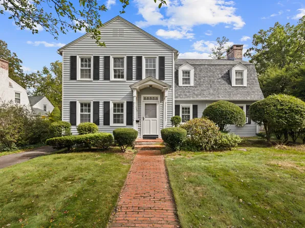 302 Quaker Lane North, West Hartford, CT 06119