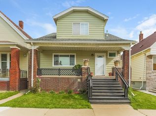 2246 Edwin St, Hamtramck, MI 48212