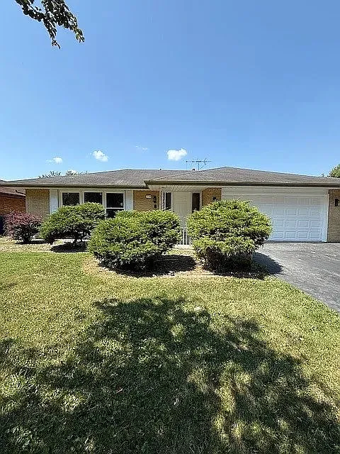 3 bed, 1659 sqft, $3,300 — Photo 1