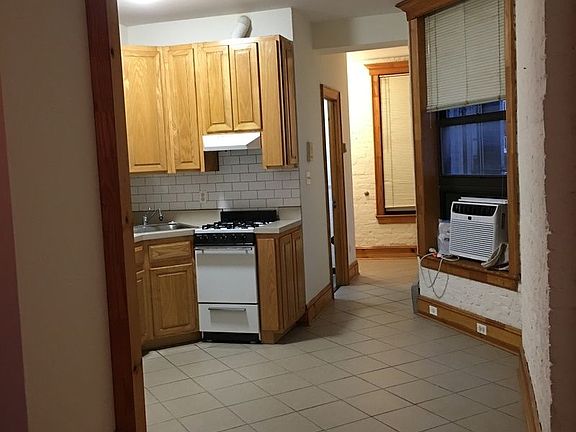 5th image of 232 E 64th St #24B