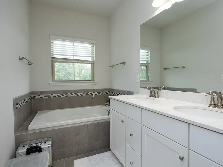 1021 Brownsmith Dr — Photo 11