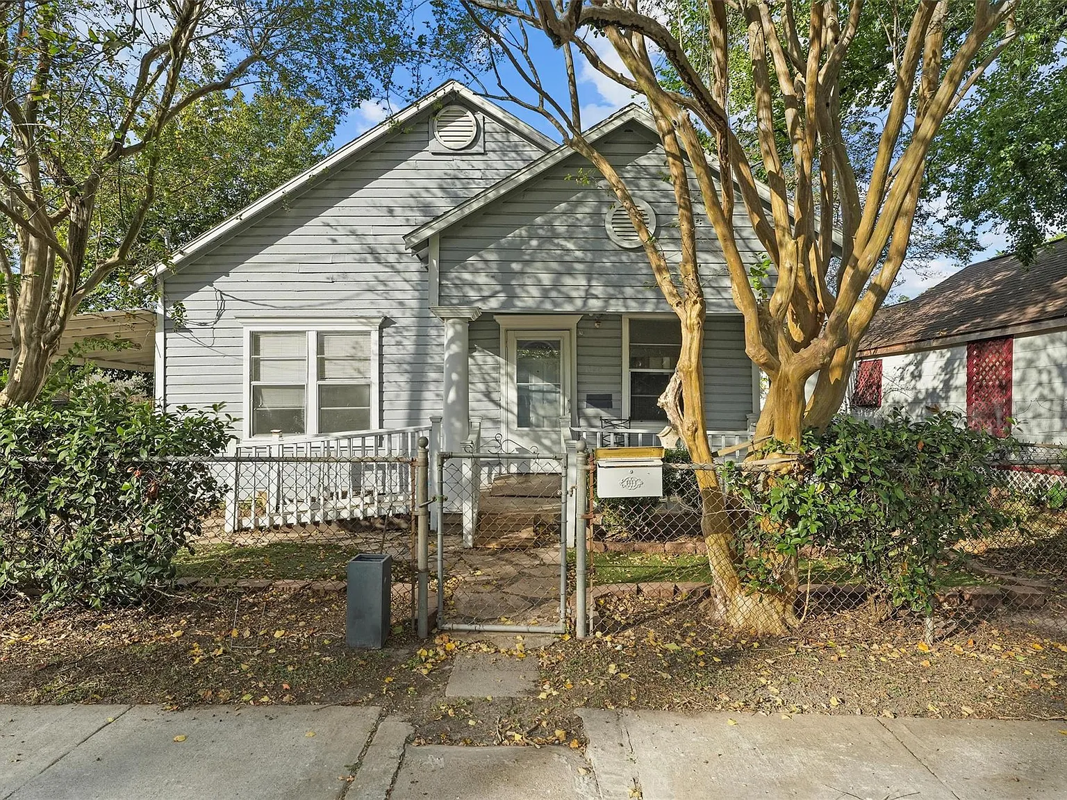 3 bed, 1.0 bath, 980 sqft, $1,400 — Photo 1