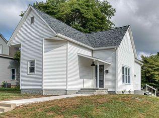 311 W Columbia St, Oakland City, IN 47660