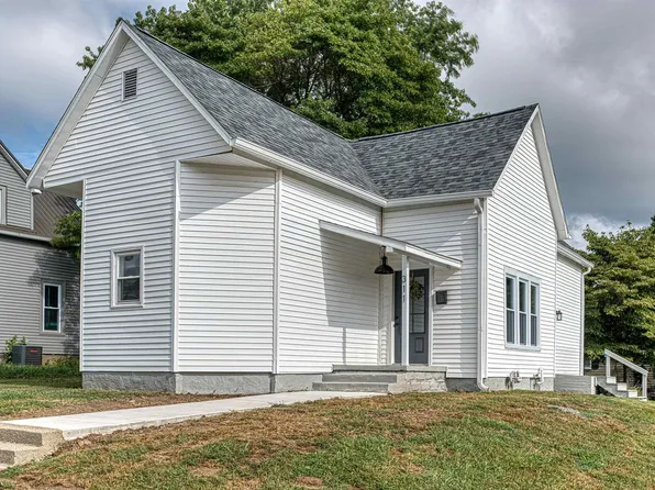 311 W Columbia St, Oakland City, IN 47660