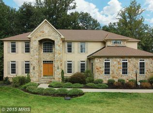 11458 Mallard Creek Trl, Fairfax, VA 22033