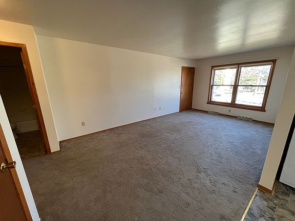 4th image of 4259 S 26th St