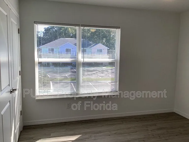 710 NE 4th St #102 — Photo 13