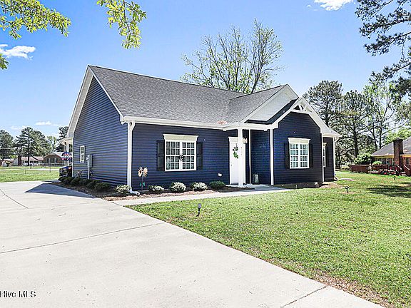 2nd image of 305 Cunningham Drive
