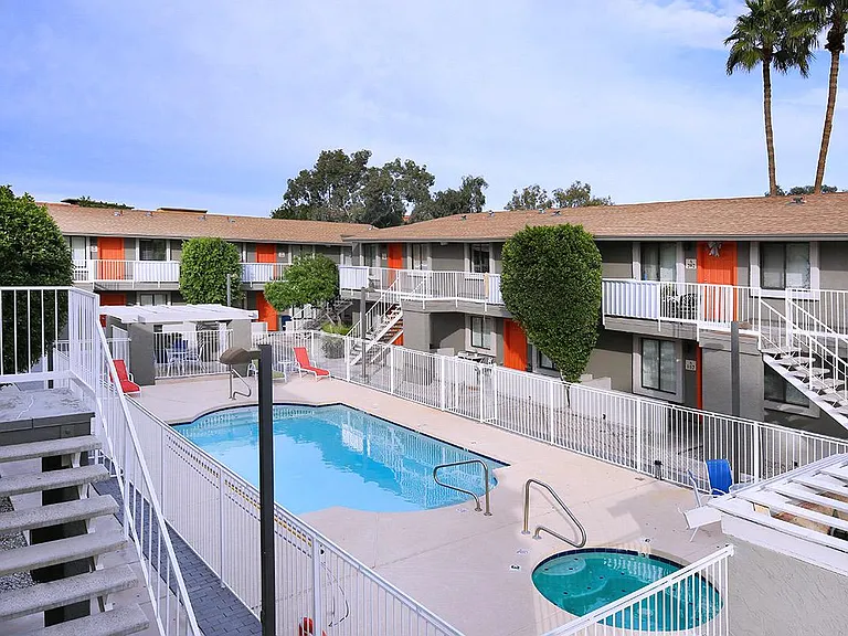 Evergreen on Hayden Lane Apartments — Photo 2