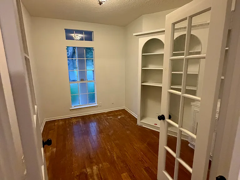 7218 Holder Forest Ct — Photo 39