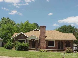 408 W College St, Beebe, AR 72012