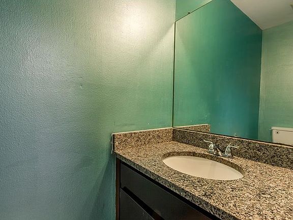 5th image of 7806 Lemonwood Ct #0