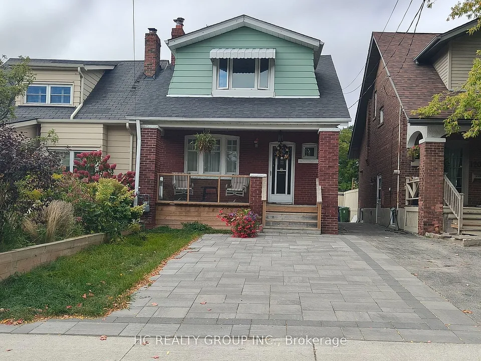 118 Courcelette Rd
