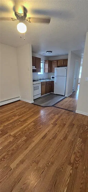 2 bed, 1000 sqft, $2,000 — Photo 3