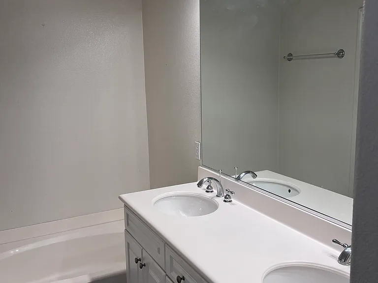 4026 Backshore Ct — Photo 13