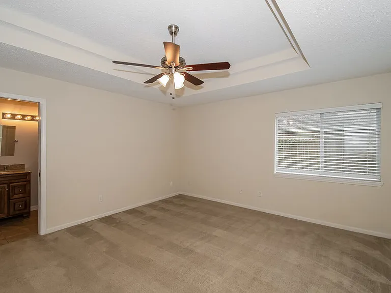 3256 Ayrshire St — Photo 10