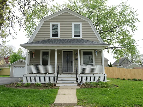 320 N Grove St, Carpentersville, IL 60110
