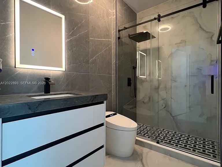 7910 Harbor Island Dr #1202 — Photo 18